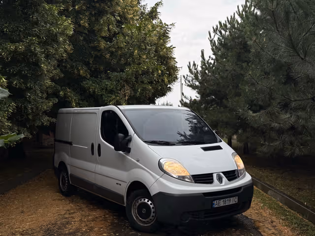 Renault Trafic - фото 1