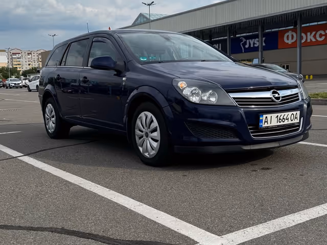 Opel Astra - фото 2