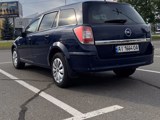 Opel Astra - фото 4