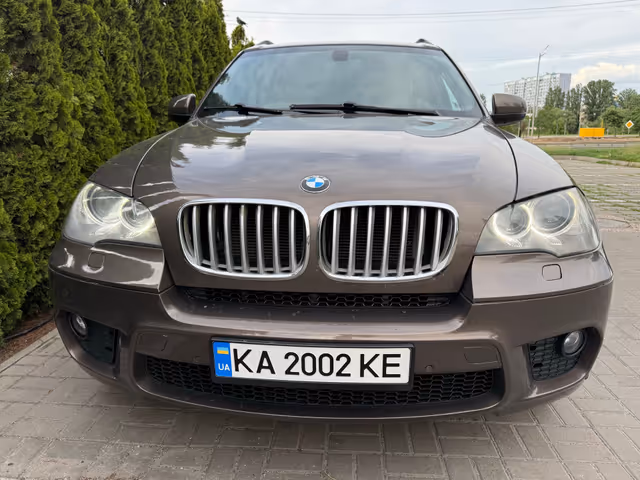 BMW X5 - фото 3