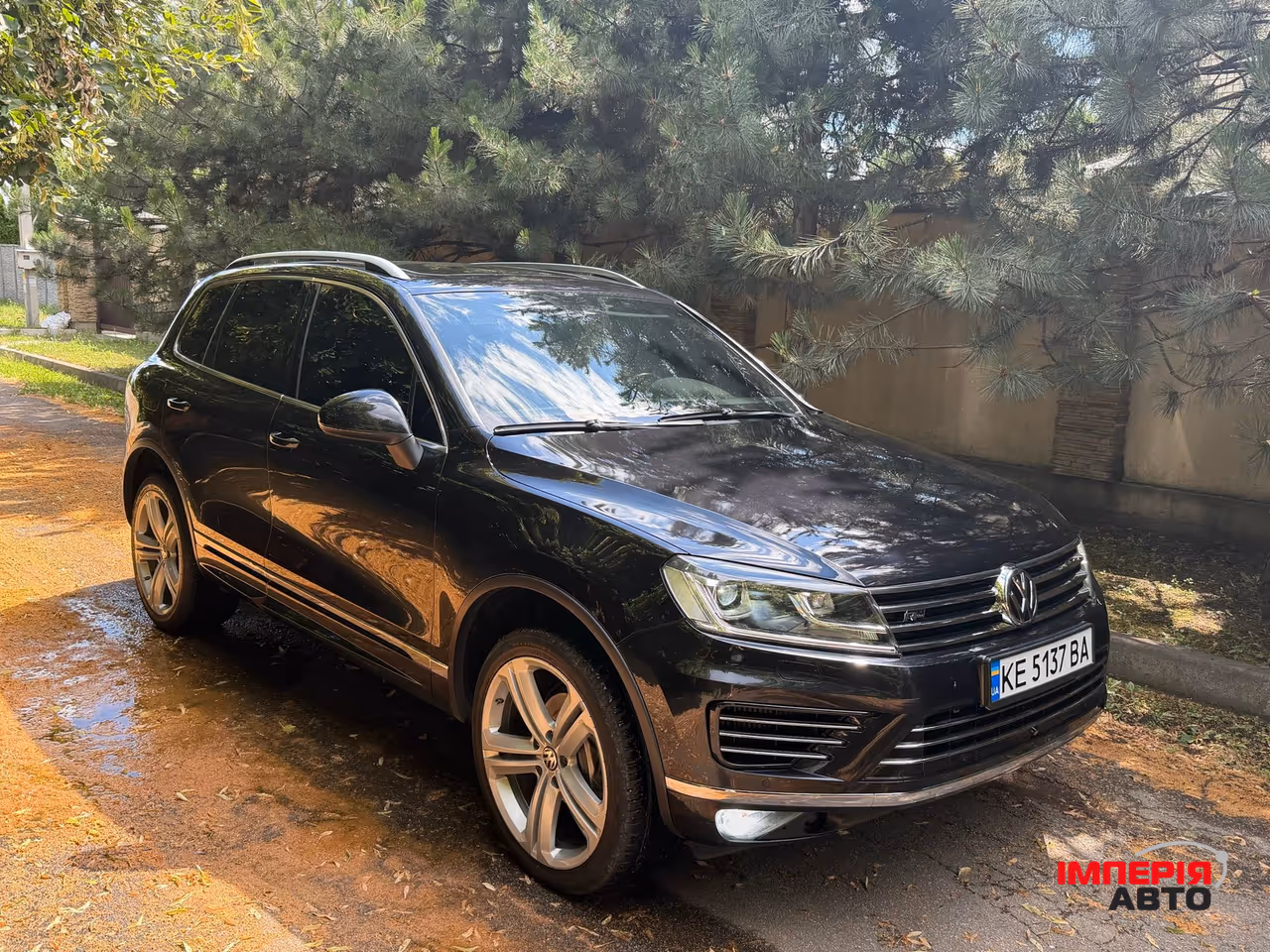 Volkswagen Touareg - фото 1