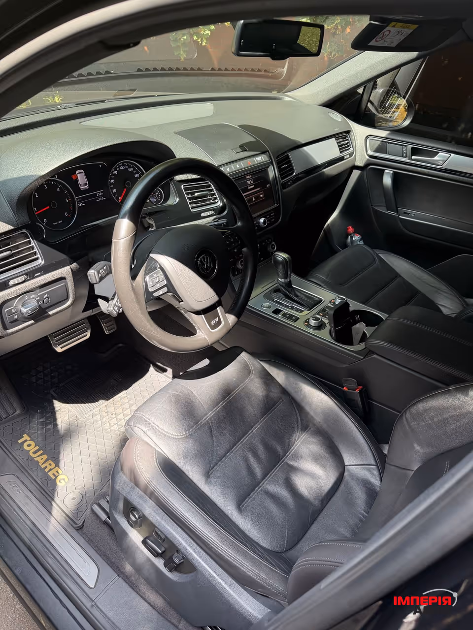 Volkswagen Touareg - фото 10