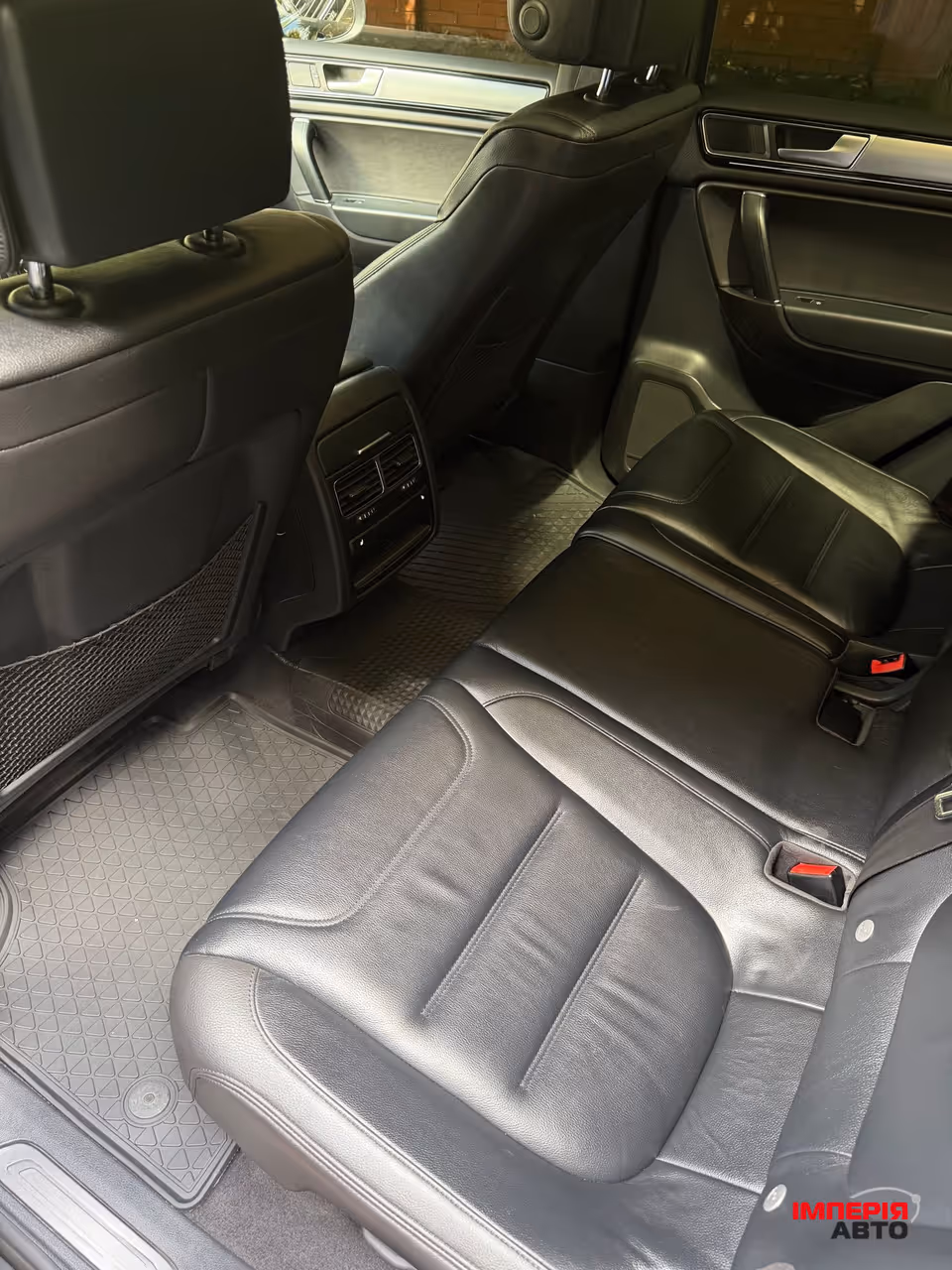 Volkswagen Touareg - фото 15