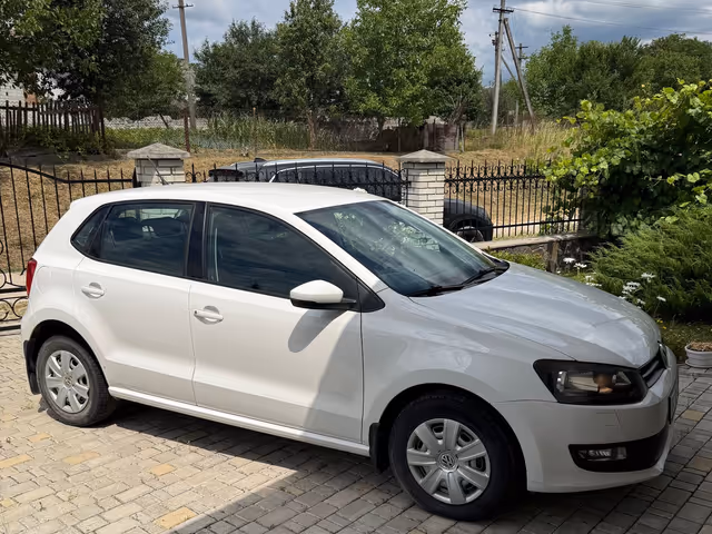 Volkswagen Polo - фото 4