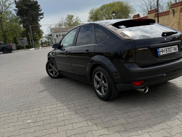 Ford Focus - фото 2