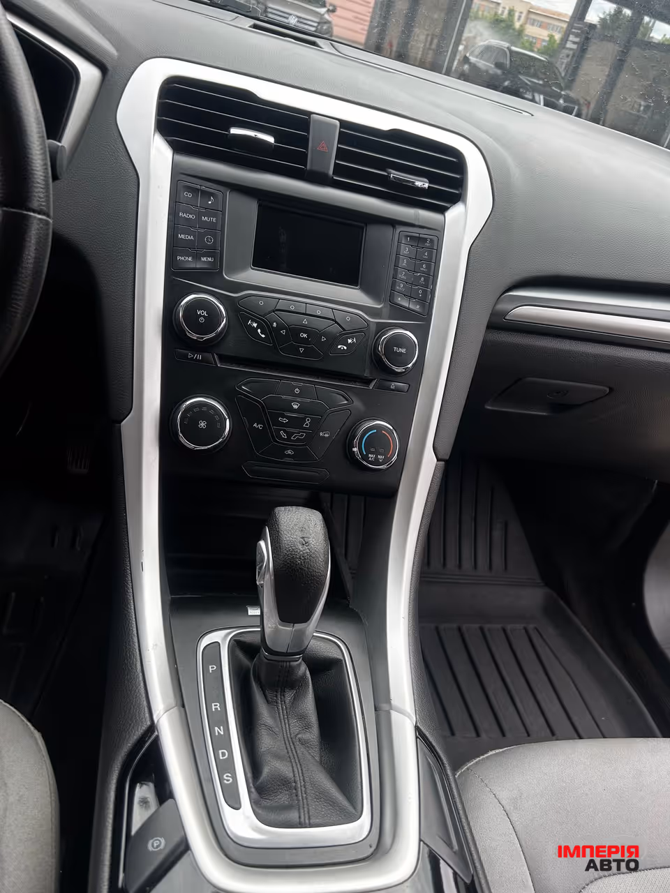 Ford Fusion USA - фото 10