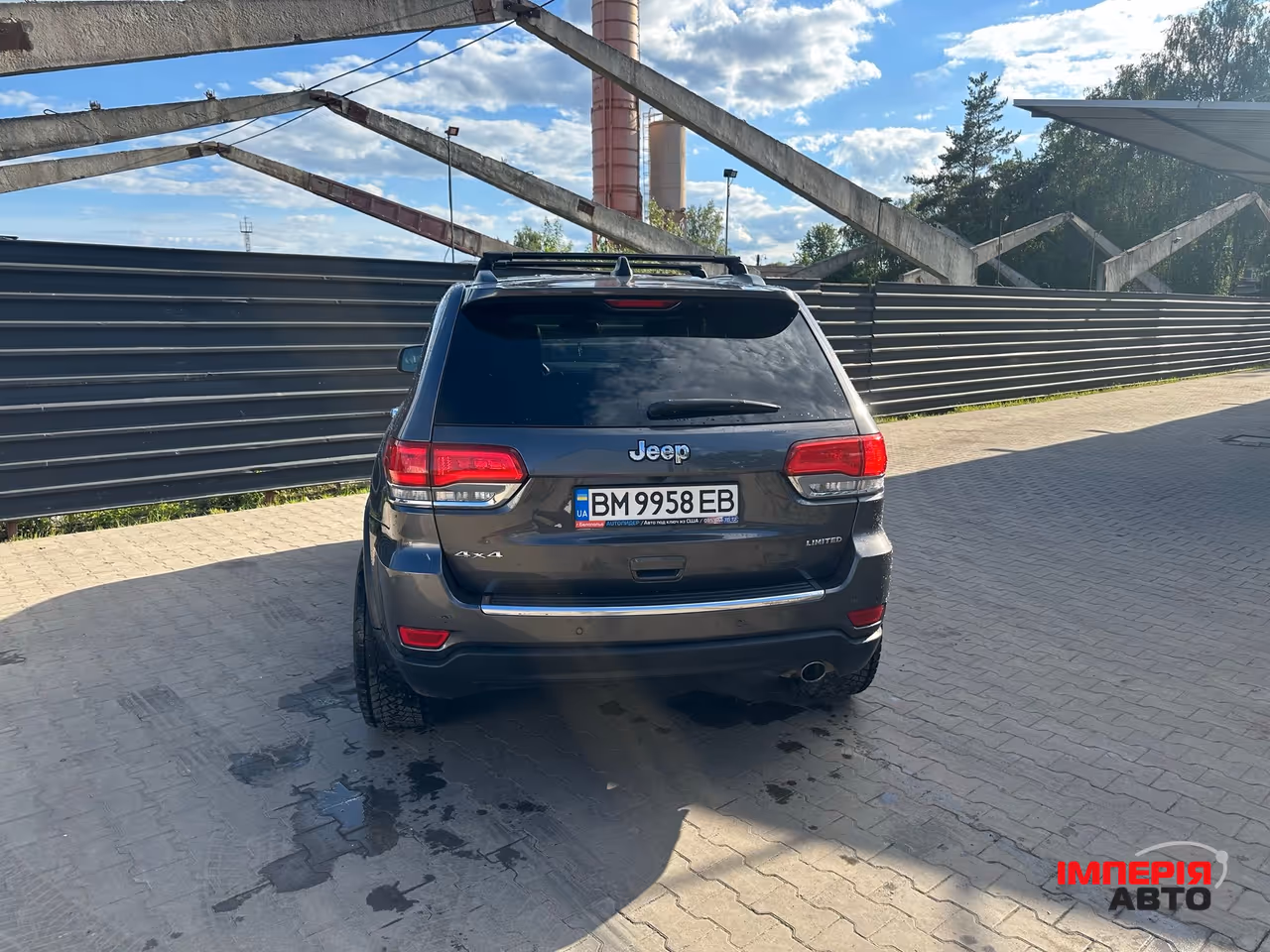 Jeep Grand Cherokee - фото 13