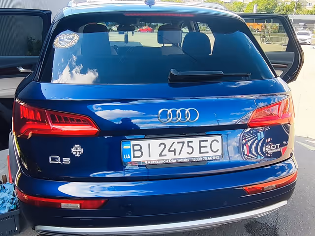 Audi Q5 - фото 4