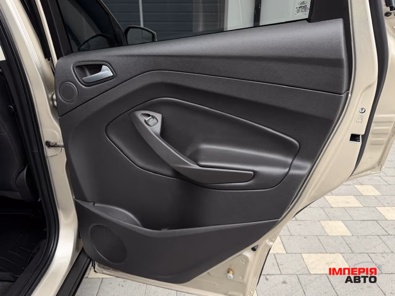 Ford Escape - фото 32