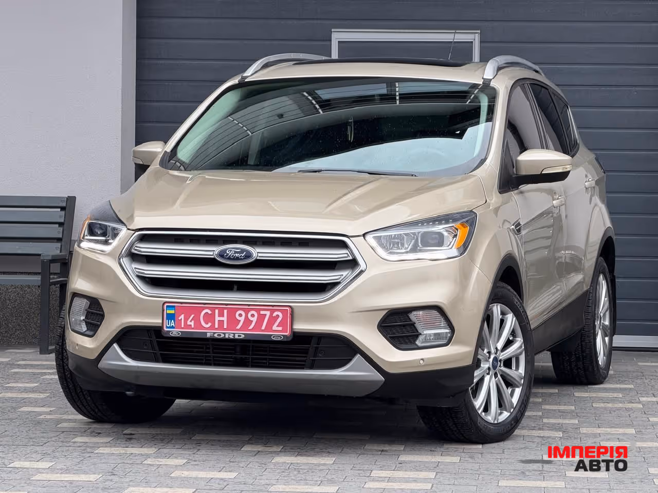 Ford Escape - фото 1