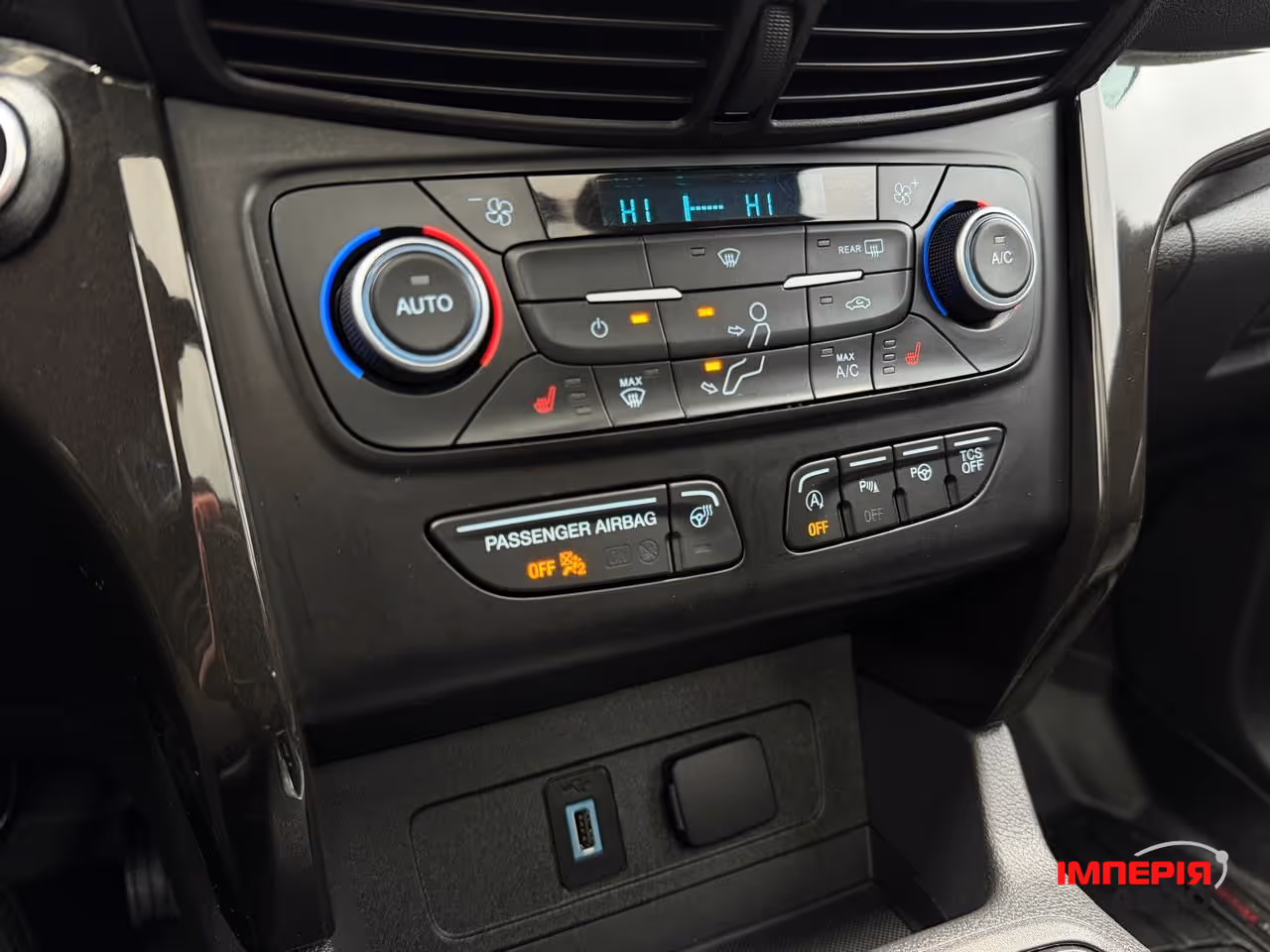 Ford Escape - фото 44