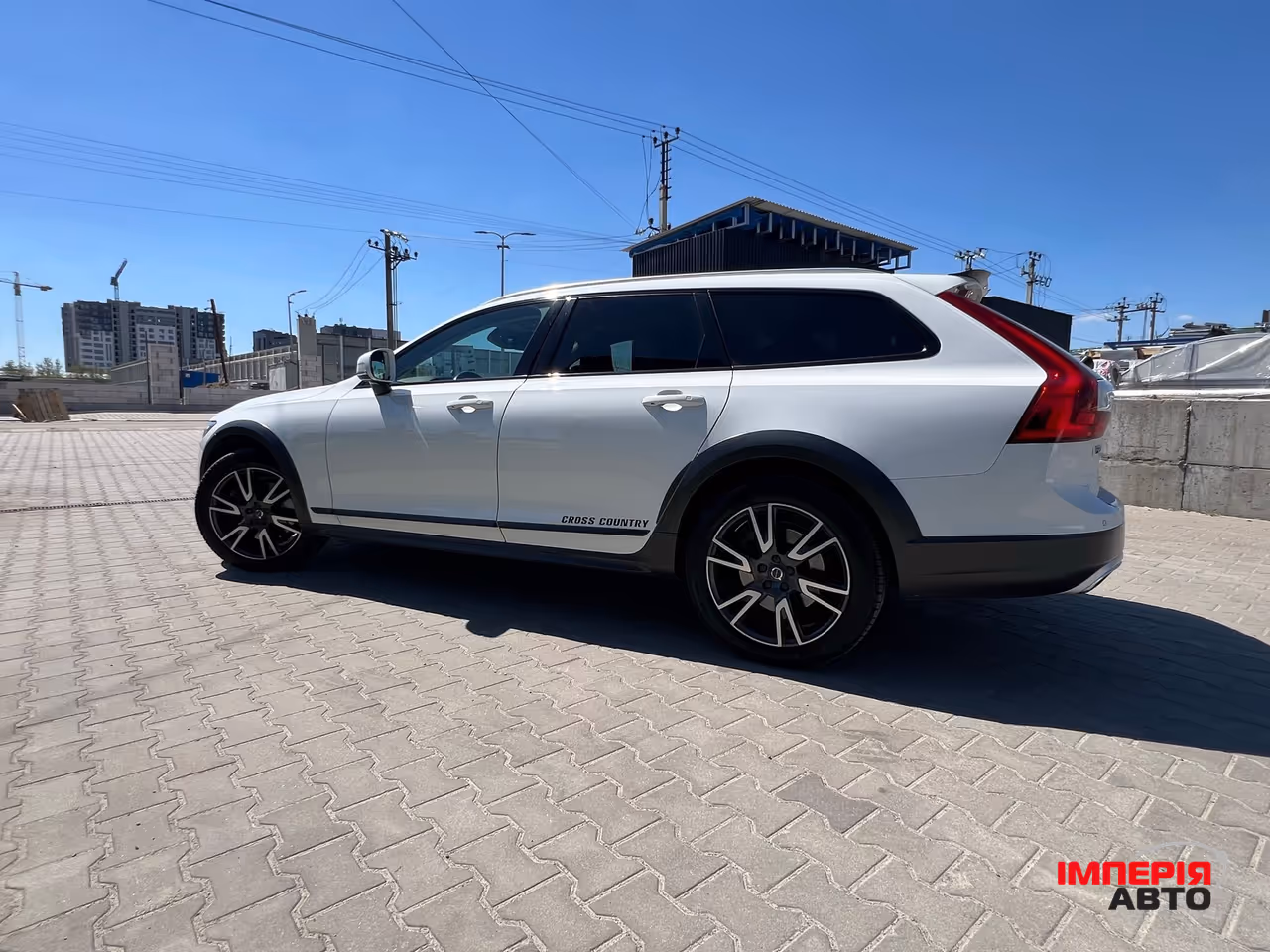 Volvo V90 Cross Country - фото 7
