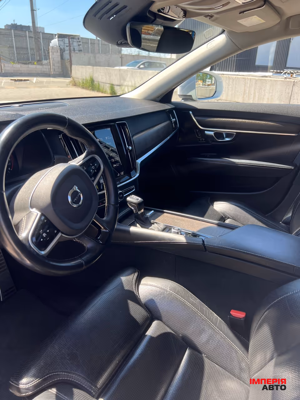 Volvo V90 Cross Country - фото 16