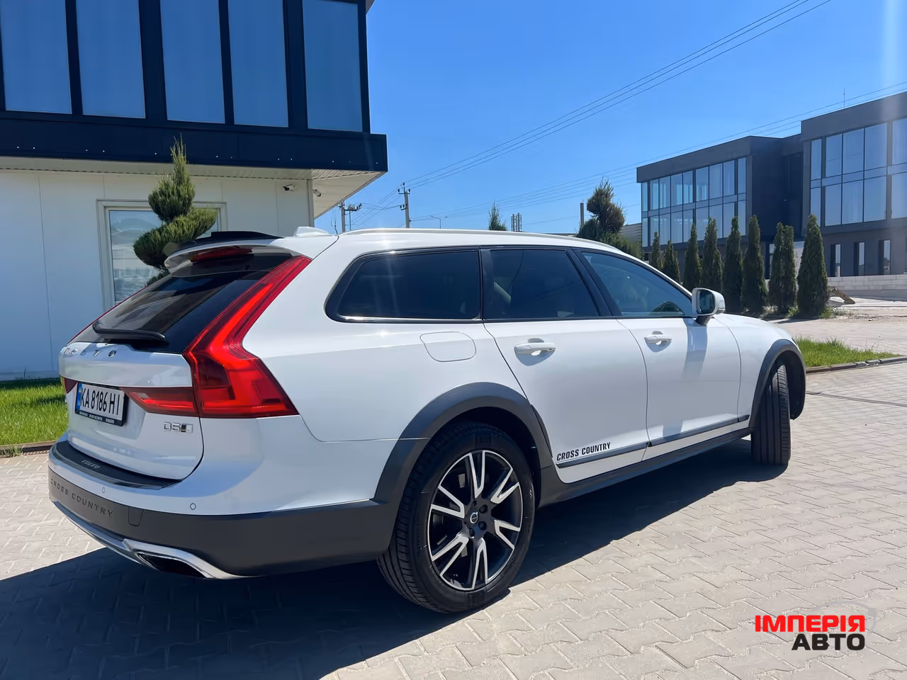 Volvo V90 Cross Country - фото 4
