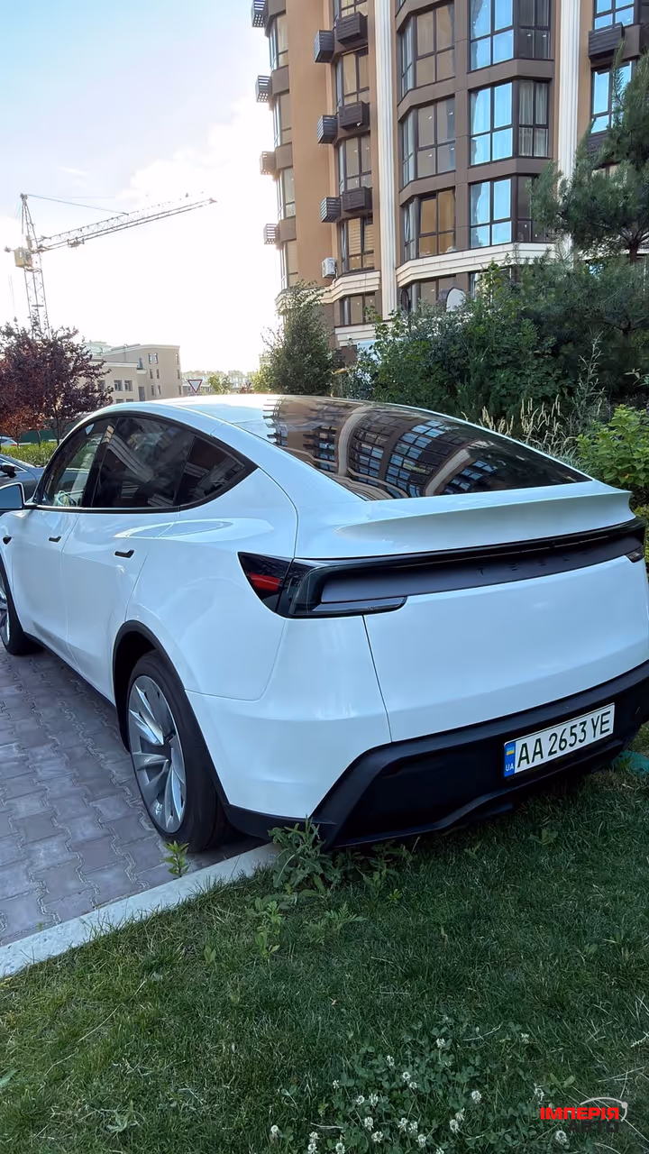 Tesla Model Y - фото 3