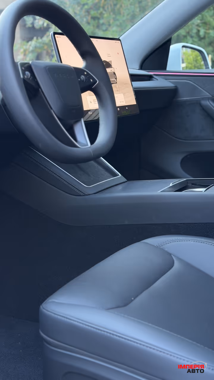 Tesla Model Y - фото 6