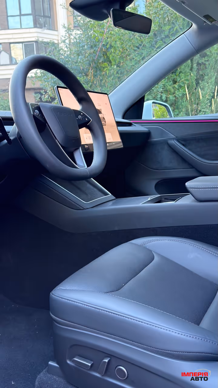 Tesla Model Y - фото 5