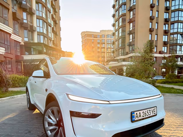 Tesla Model Y - зображення 4