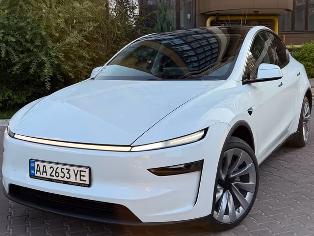Tesla Model Y - зображення 1