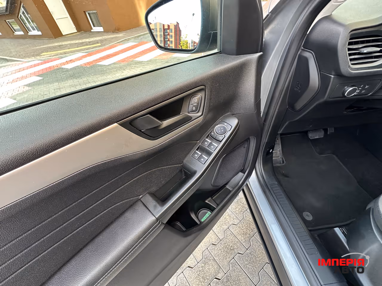 Ford Escape - фото 21