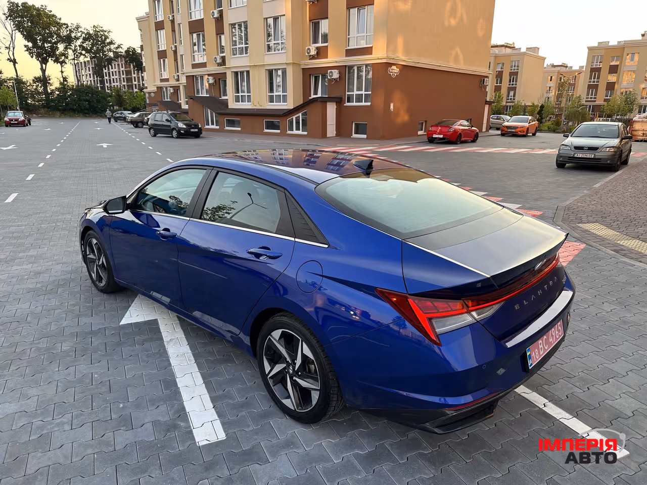 Hyundai Elantra - фото 12