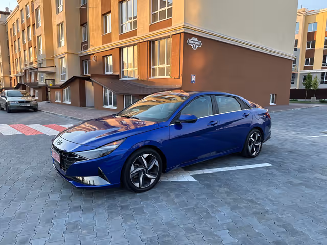 Hyundai Elantra - фото 2