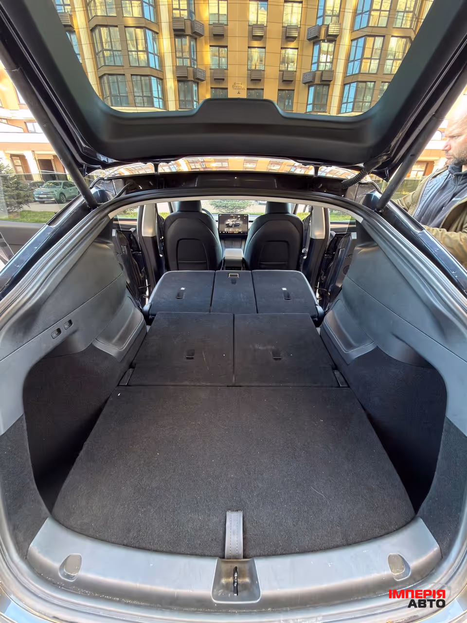 Tesla Model Y - фото 14