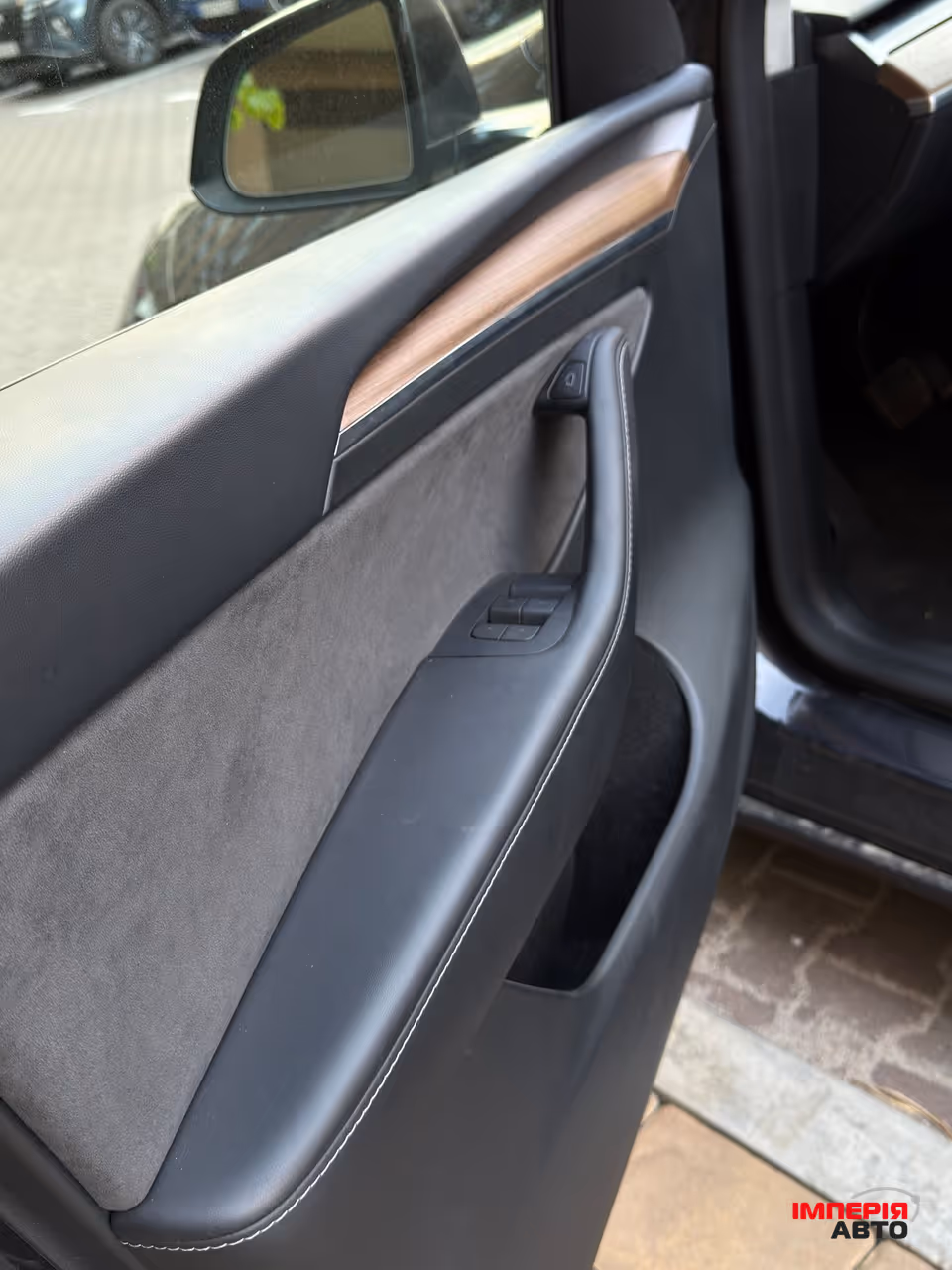 Tesla Model Y - фото 11