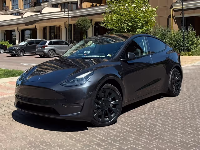 Tesla Model Y - зображення 4