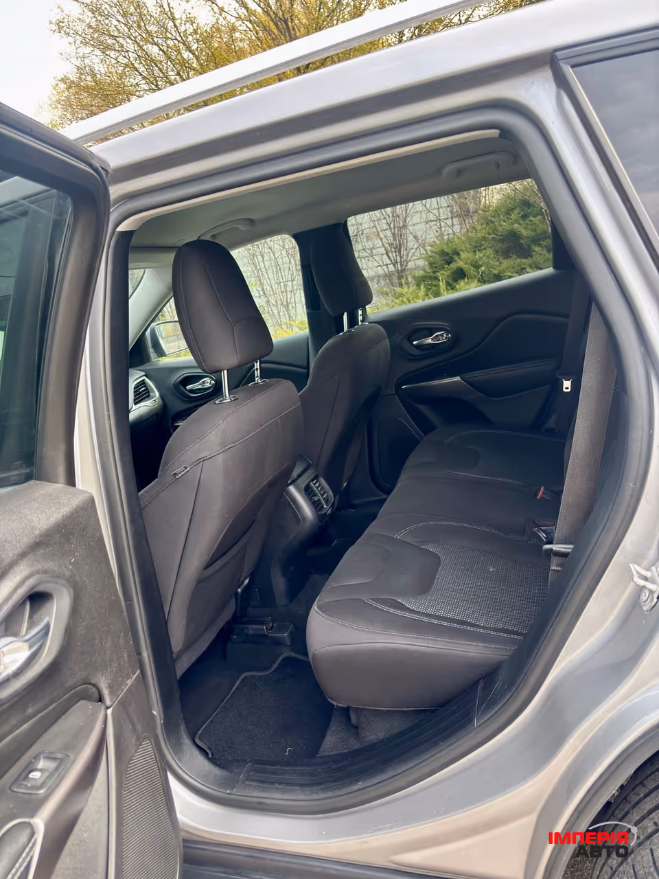 Jeep Cherokee - фото 19
