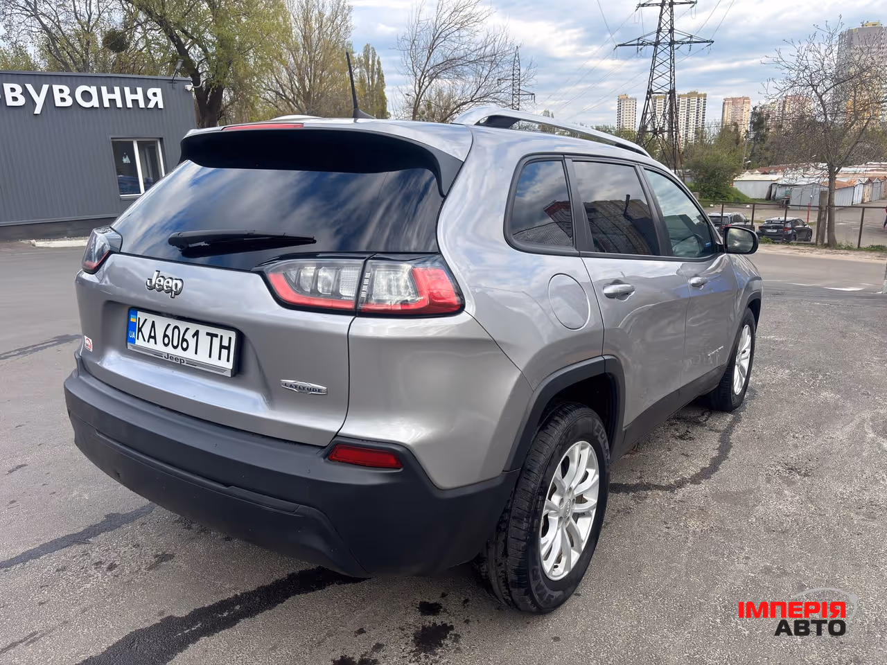 Jeep Cherokee - фото 7