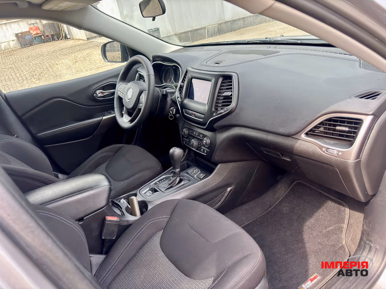 Jeep Cherokee - фото 21