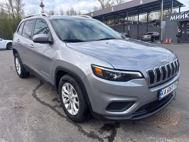 Jeep Cherokee - фото 3