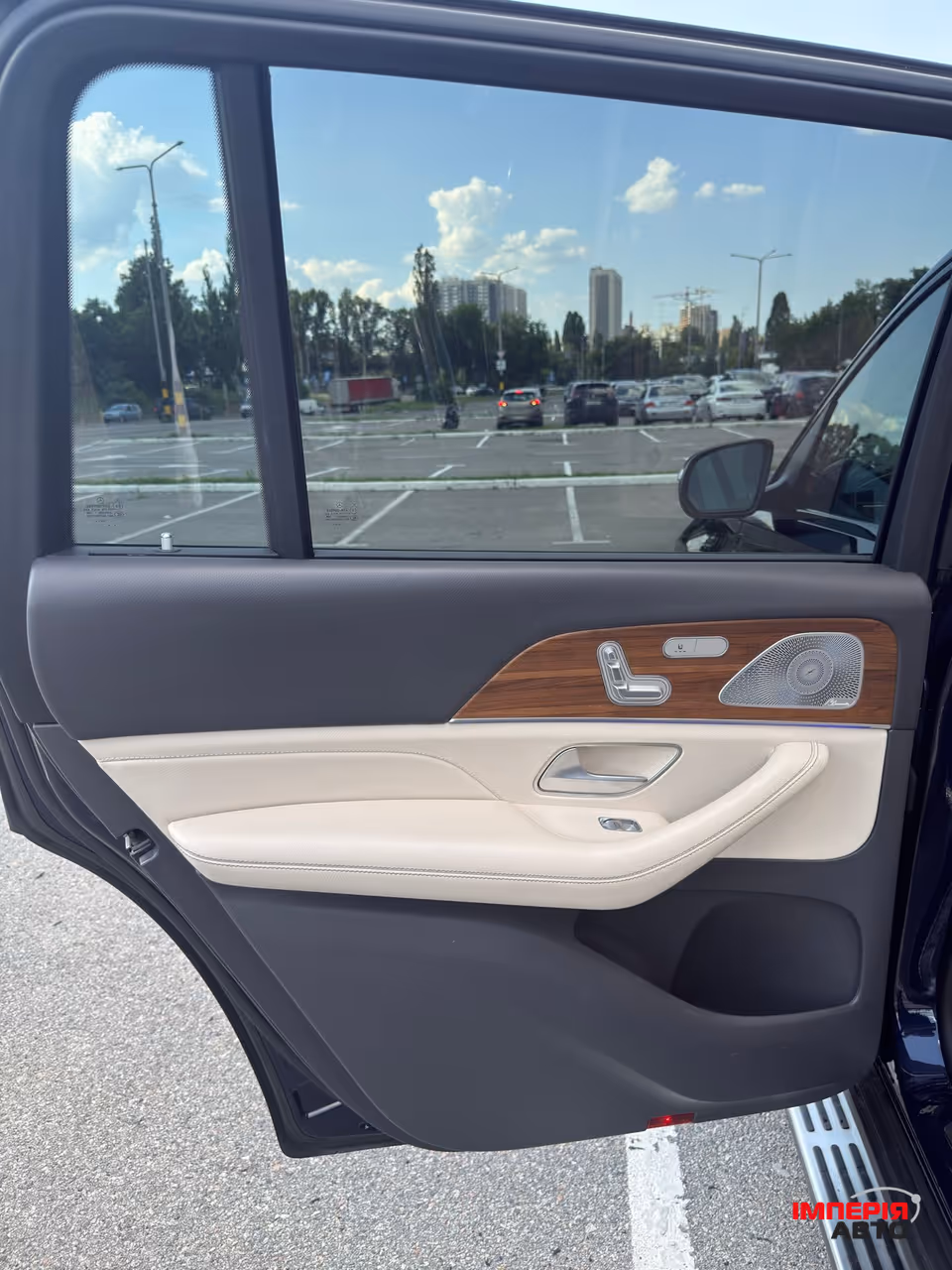 Mercedes-Benz GLS - фото 16