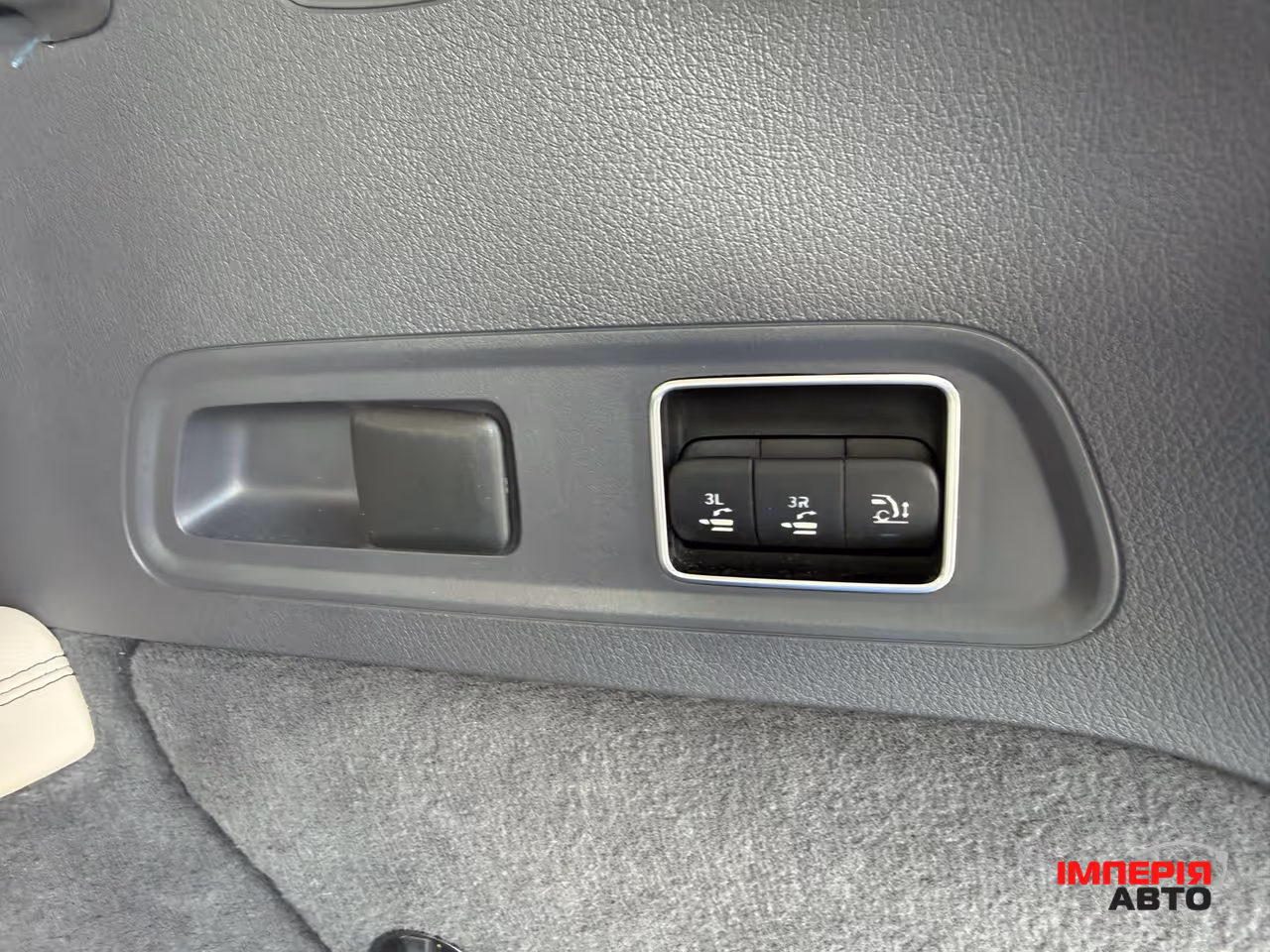 Mercedes-Benz GLS - фото 20