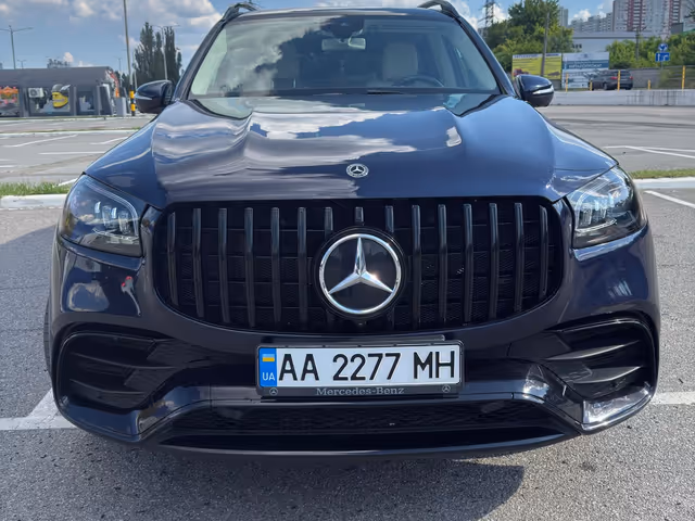 Mercedes-Benz GLS - фото 1