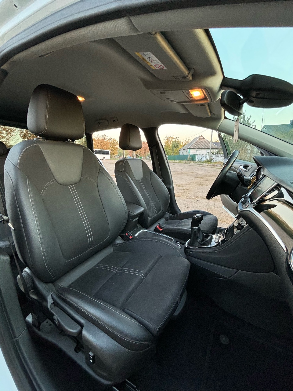 Opel Astra - фото 12