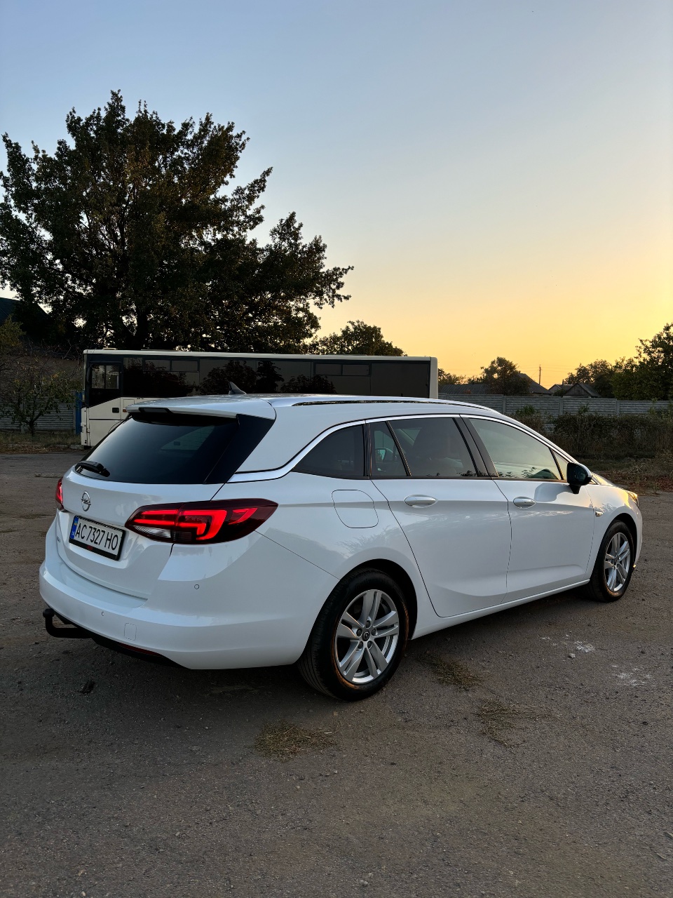 Opel Astra - фото 2