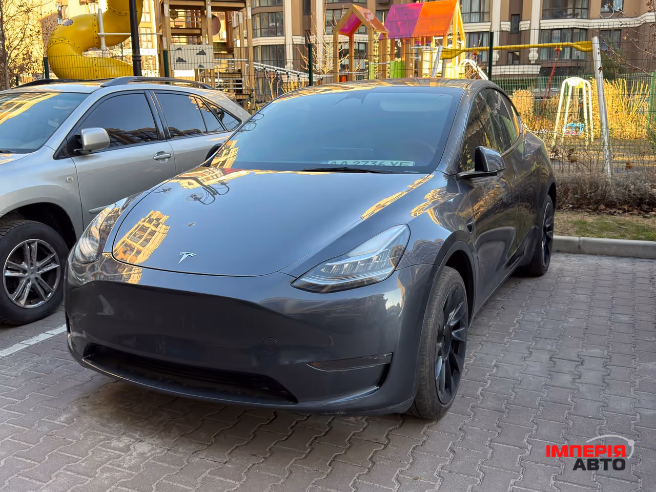 Tesla Model Y - фото 1