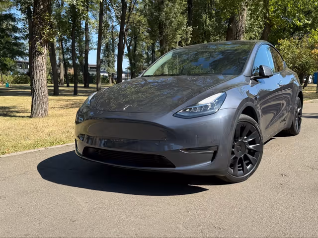 Tesla Model Y - зображення 4