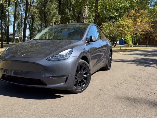 Tesla Model Y - зображення 3
