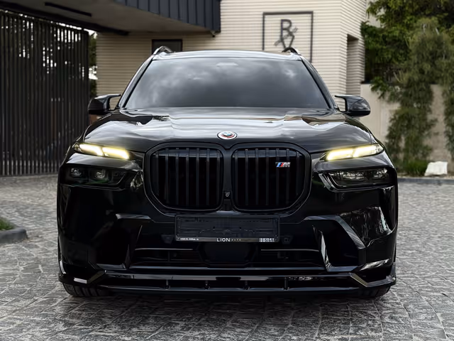 BMW X7 - фото 3