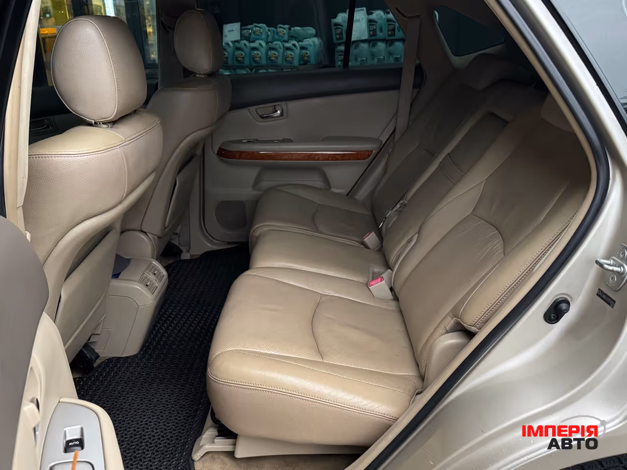 Lexus RX - фото 21