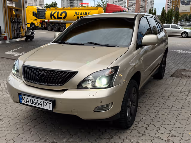 Lexus RX - фото 3