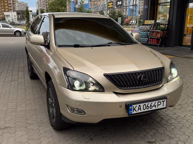 Lexus RX - фото 2