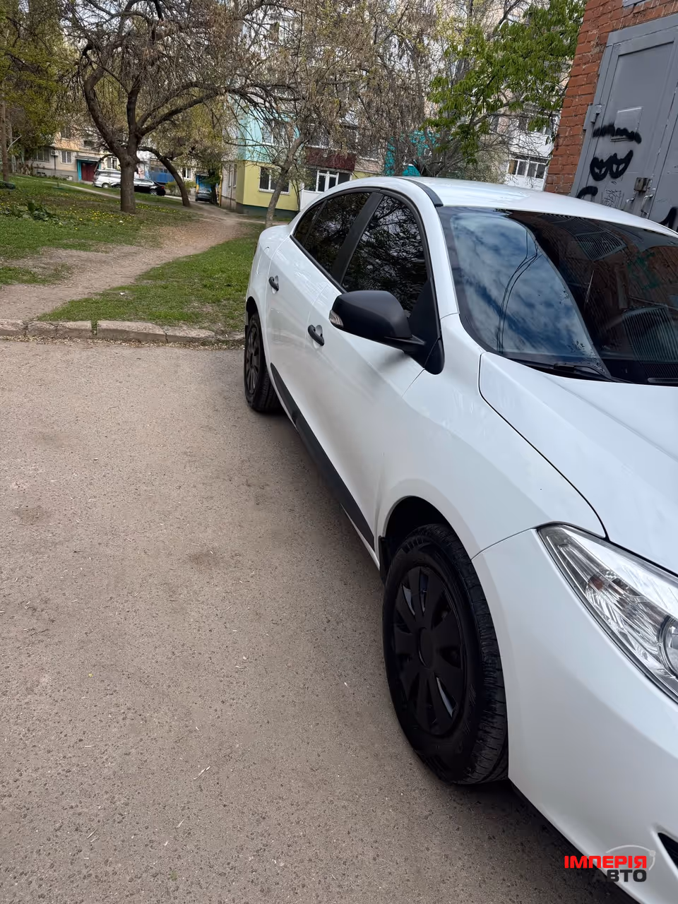 Renault Fluence - фото 8