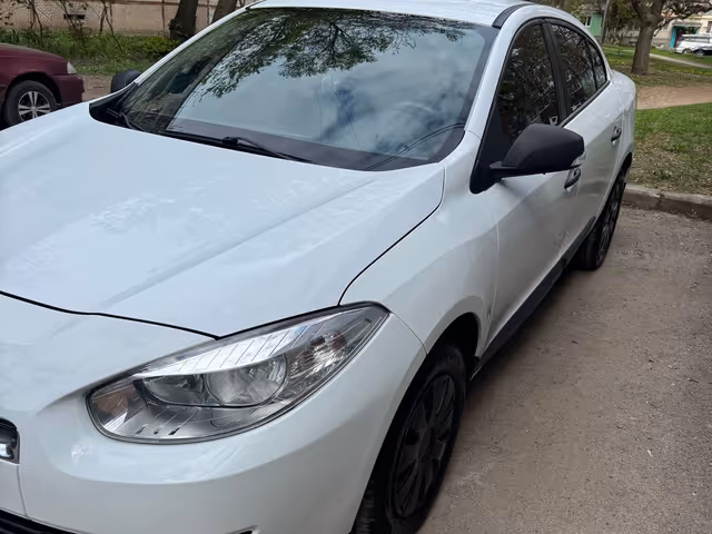 Renault Fluence - фото 2