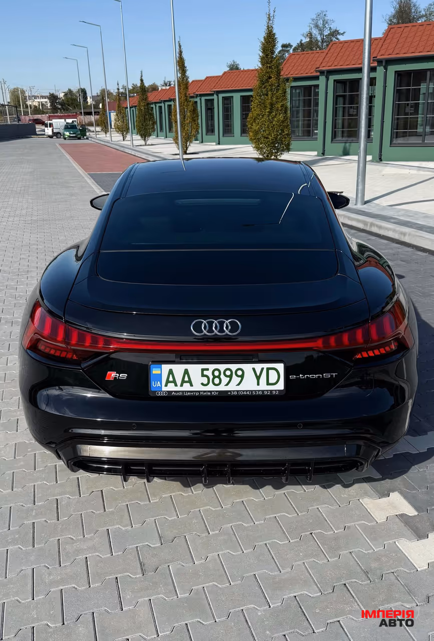 Audi RS e-tron GT - фото 1