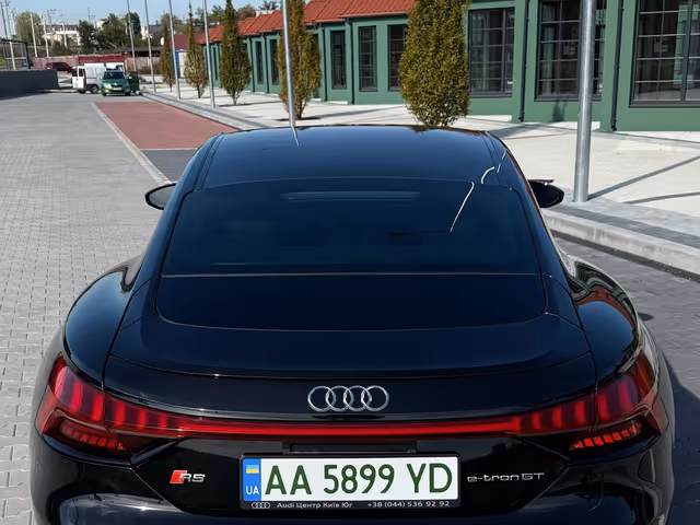 Audi RS e-tron GT - зображення 1