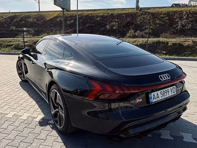 Audi RS e-tron GT - зображення 5